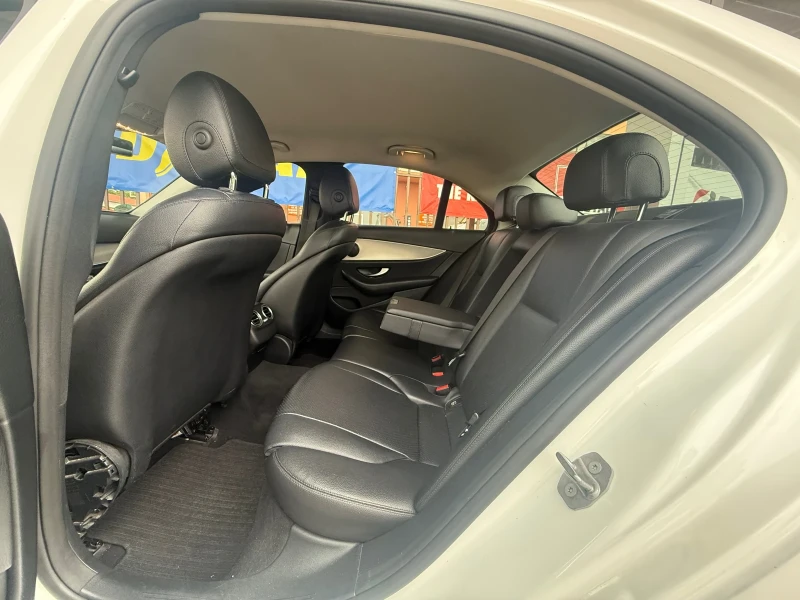 Mercedes-Benz E 220 КАТО* НОВ* AMG* 9G* MULTIBEAM* , снимка 8 - Автомобили и джипове - 51211562