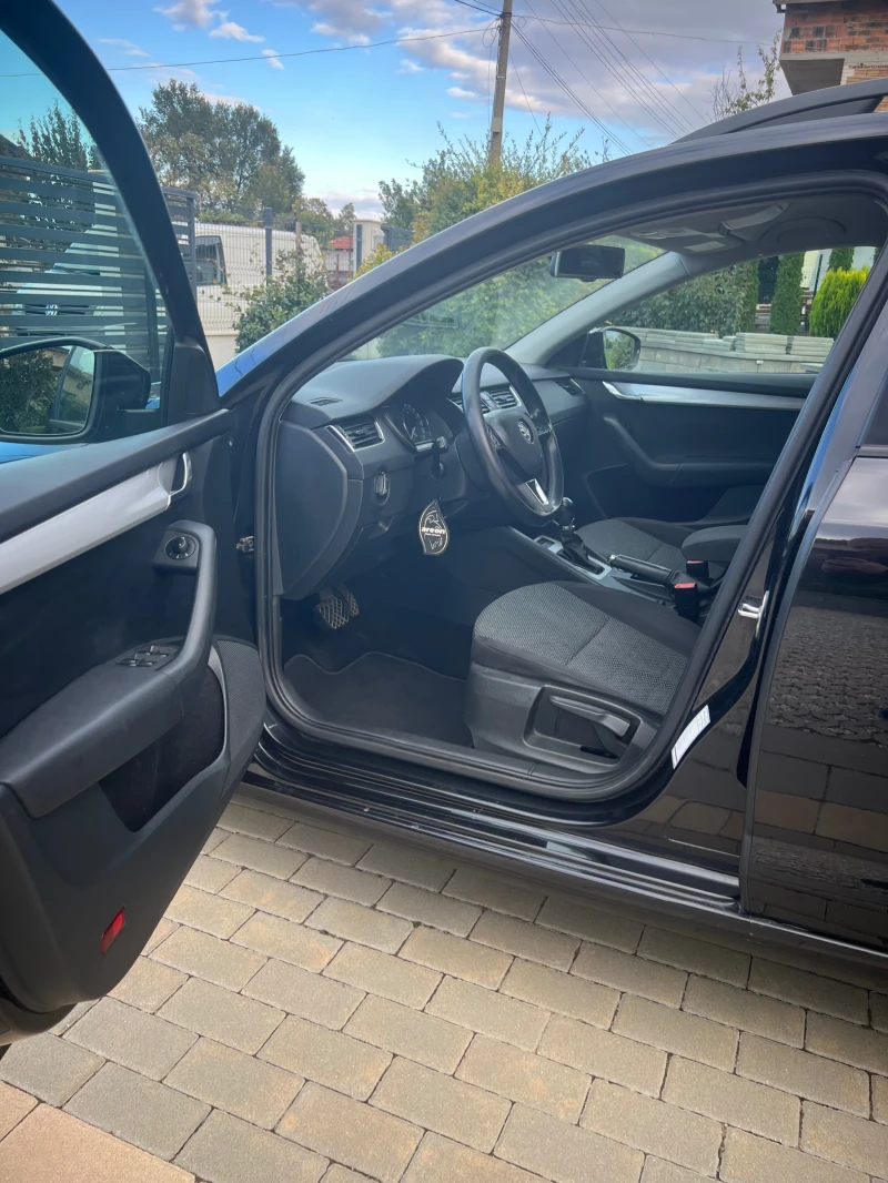 Skoda Octavia, снимка 10 - Автомобили и джипове - 52034821