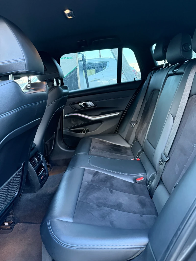 BMW 320, снимка 15 - Автомобили и джипове - 52517432