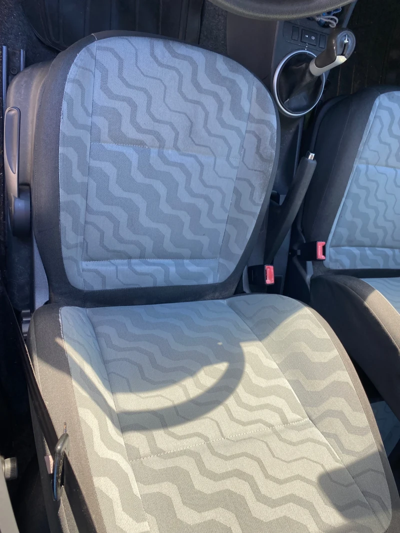 Skoda Fabia 1.4 GAZ, снимка 12 - Автомобили и джипове - 52525263