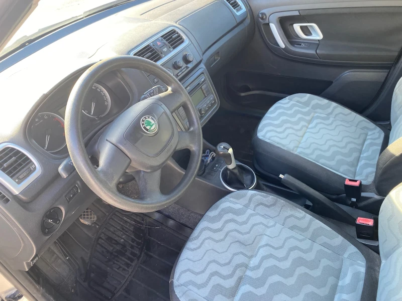 Skoda Fabia 1.4 GAZ, снимка 7 - Автомобили и джипове - 52525263