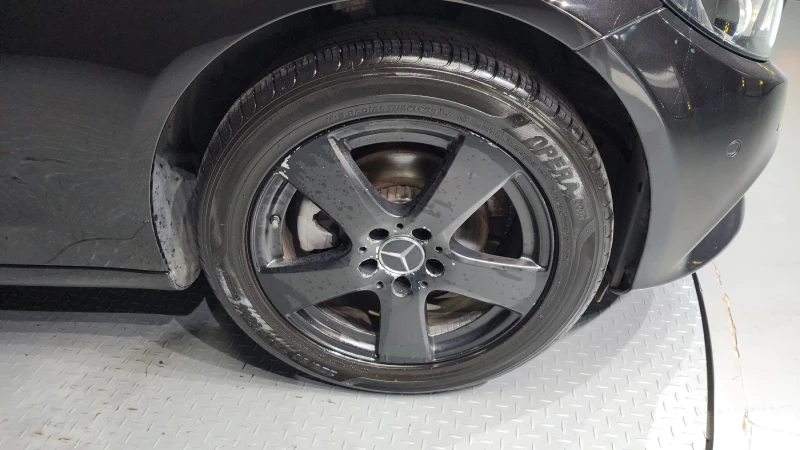 Mercedes-Benz C 200, снимка 5 - Автомобили и джипове - 52548621