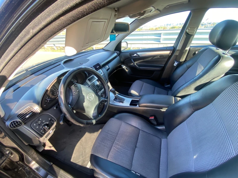 Mercedes-Benz C 220 2, 2 дизел автоматик фейслифт перфектен, снимка 11 - Автомобили и джипове - 52703247