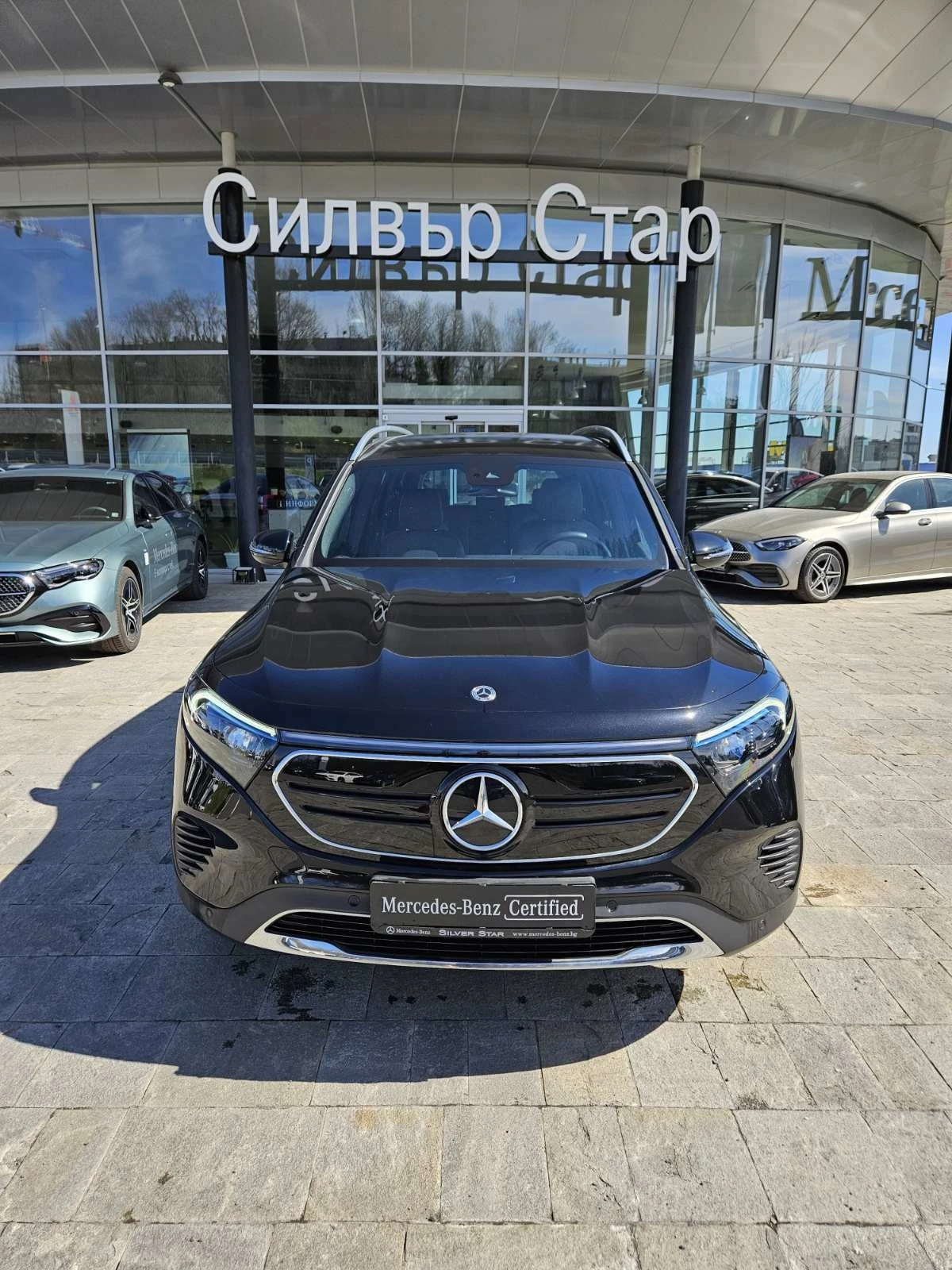 Mercedes-Benz EQB 300 4MATIC - изображение 2