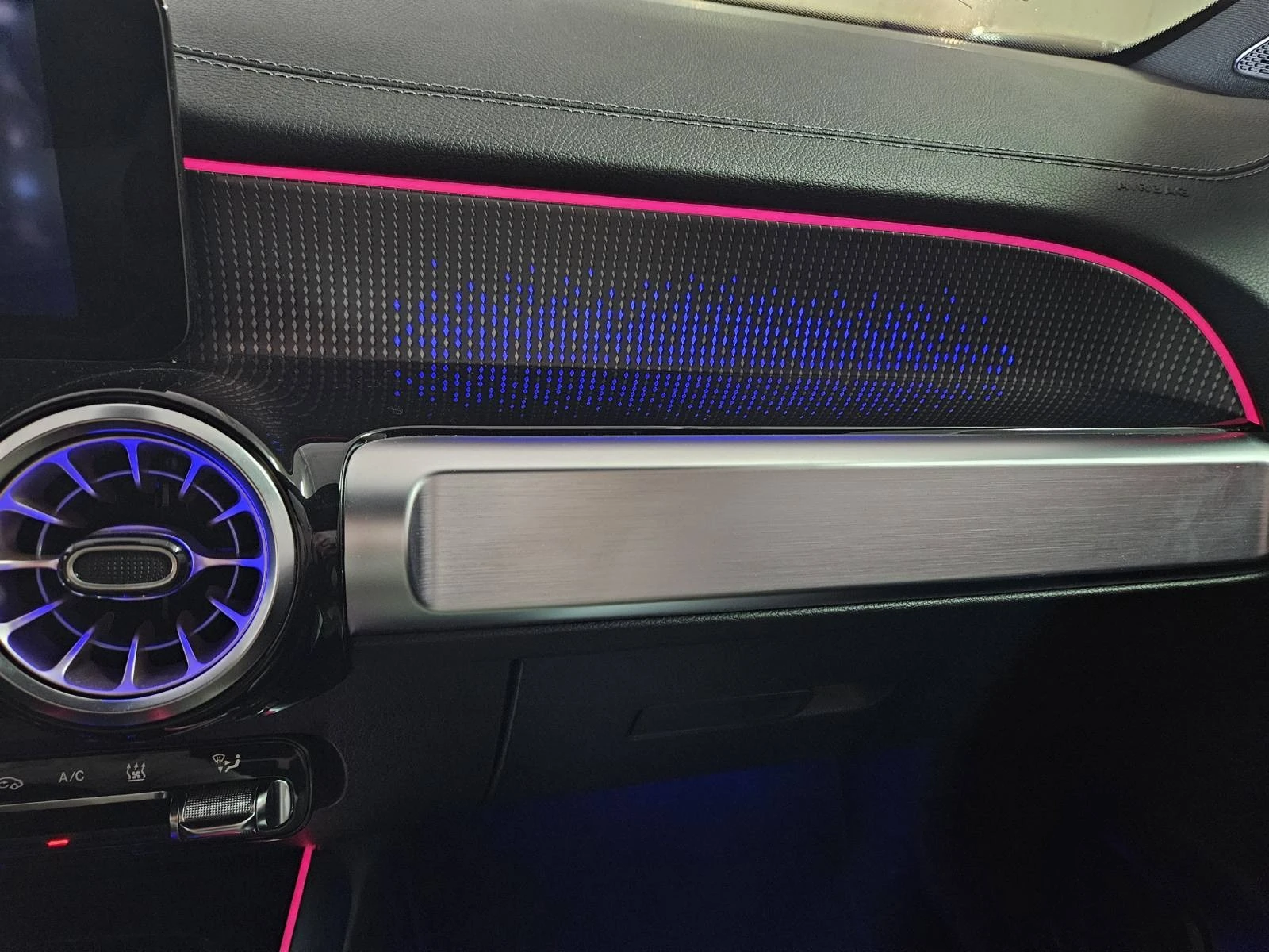 Mercedes-Benz EQB 300 4MATIC | Mobile.bg   12