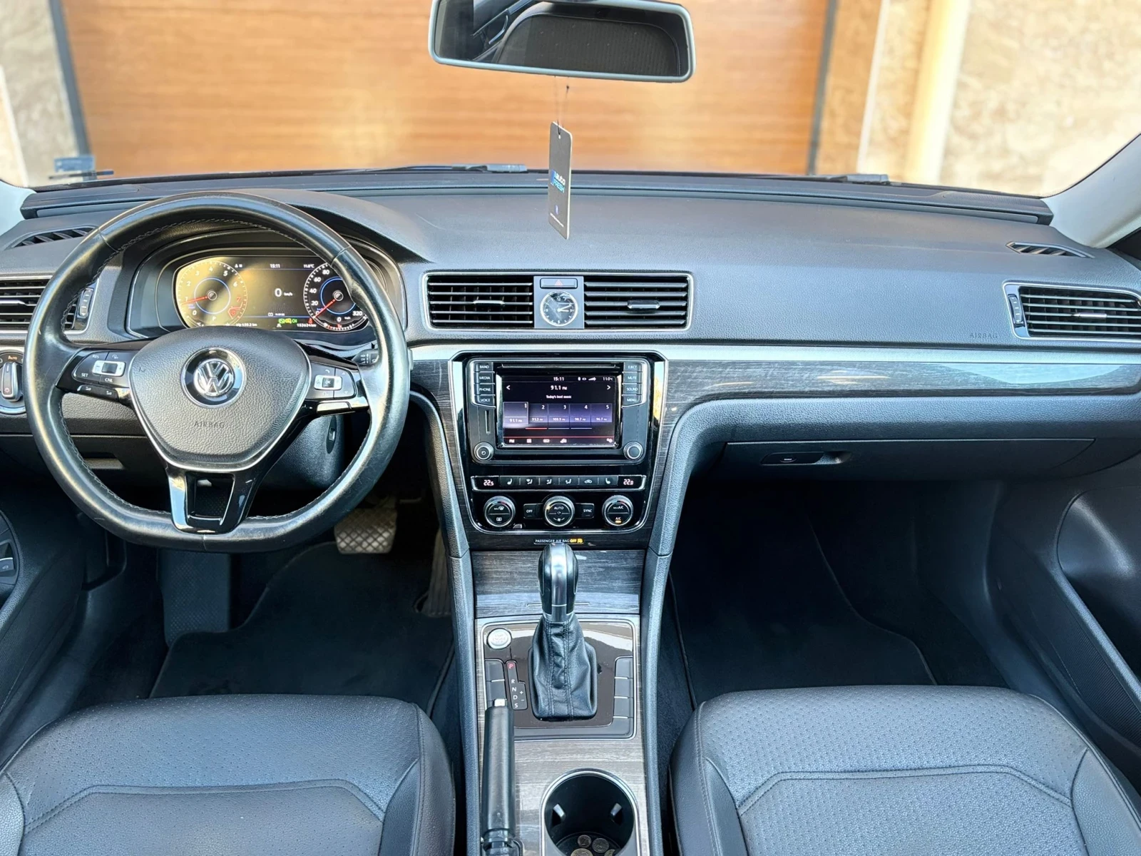 VW Passat Led* Virtual Cockpit* Keyless* Navi* Koja* Full - изображение 10