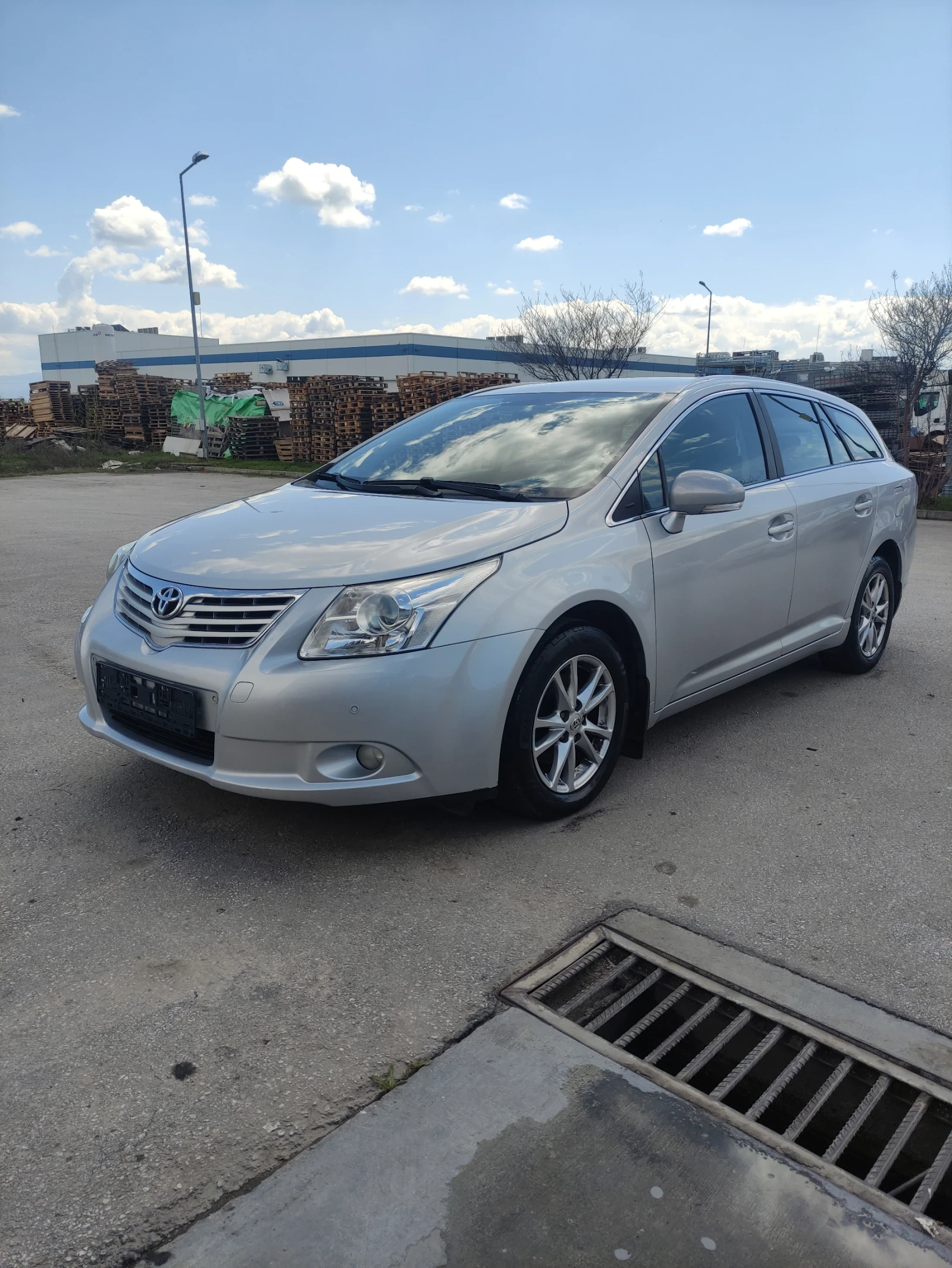 Toyota Avensis 1.8 147к.с. НАВИ камера - изображение 7