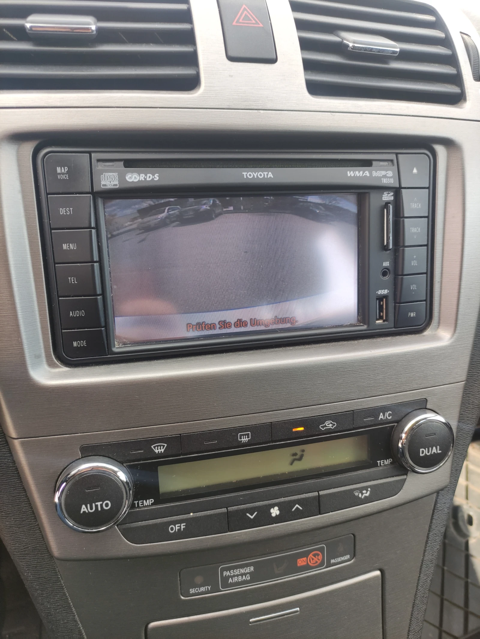 Toyota Avensis 1.8 147к.с. НАВИ камера - изображение 10