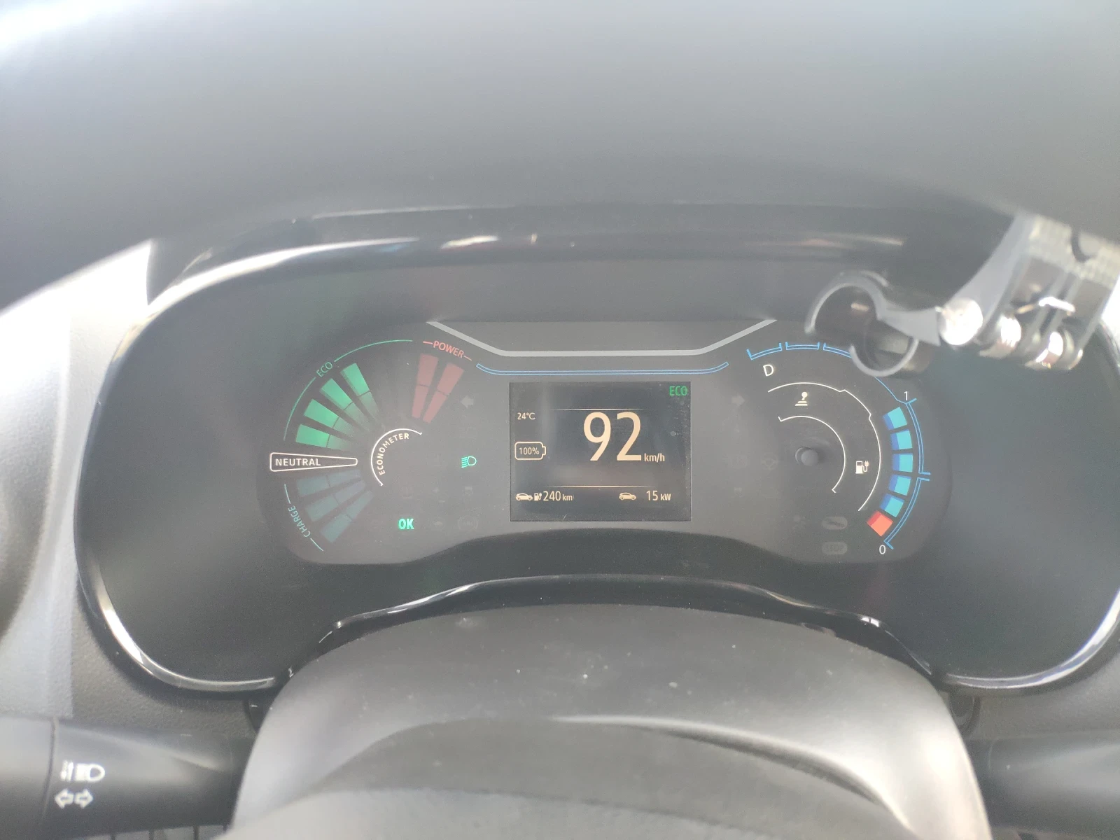 Dacia Spring Comfort Plus Navi Camera 2022 - изображение 10