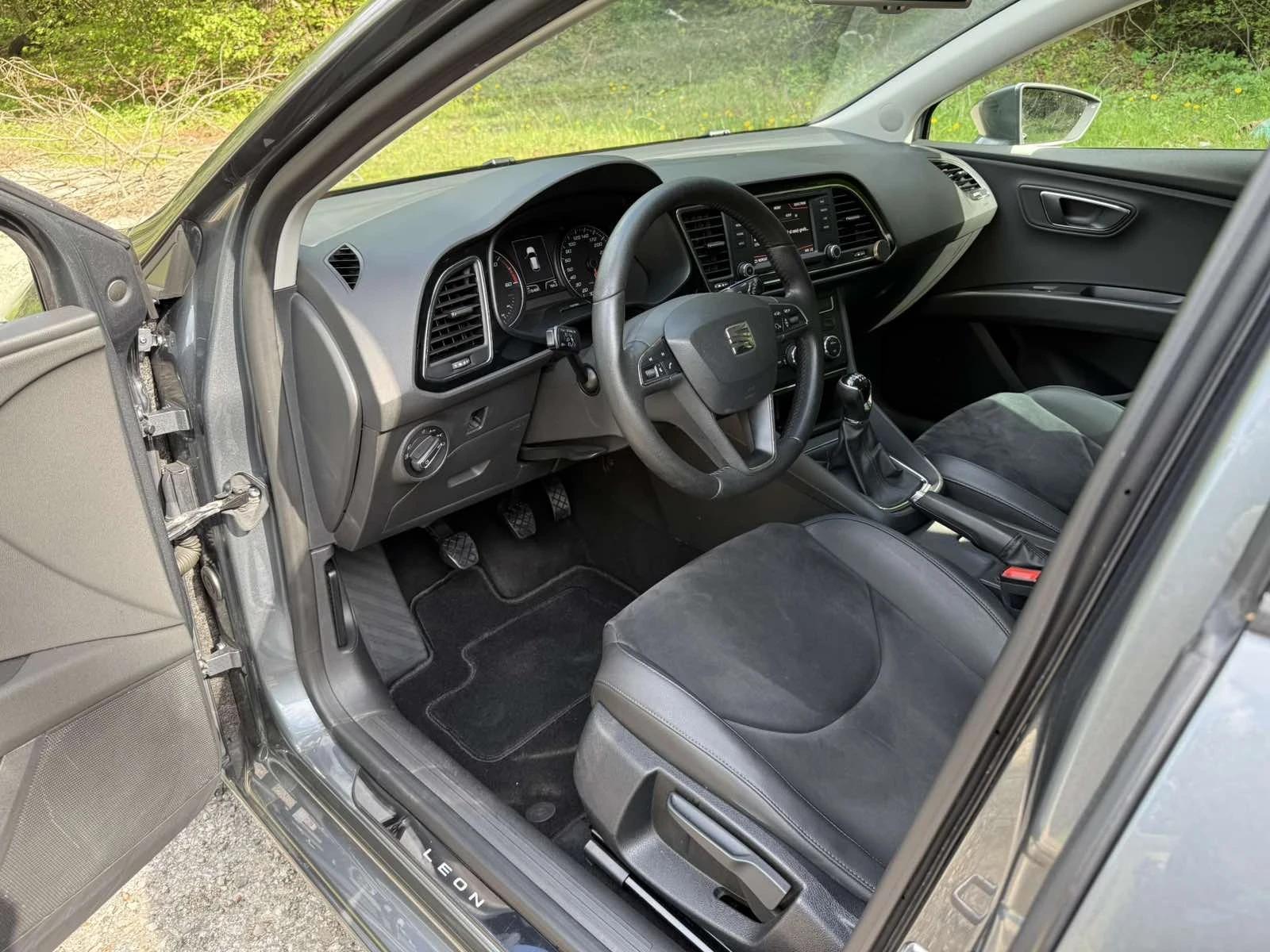 Seat Leon 1.6TDI ECOMOTIVE  - изображение 6