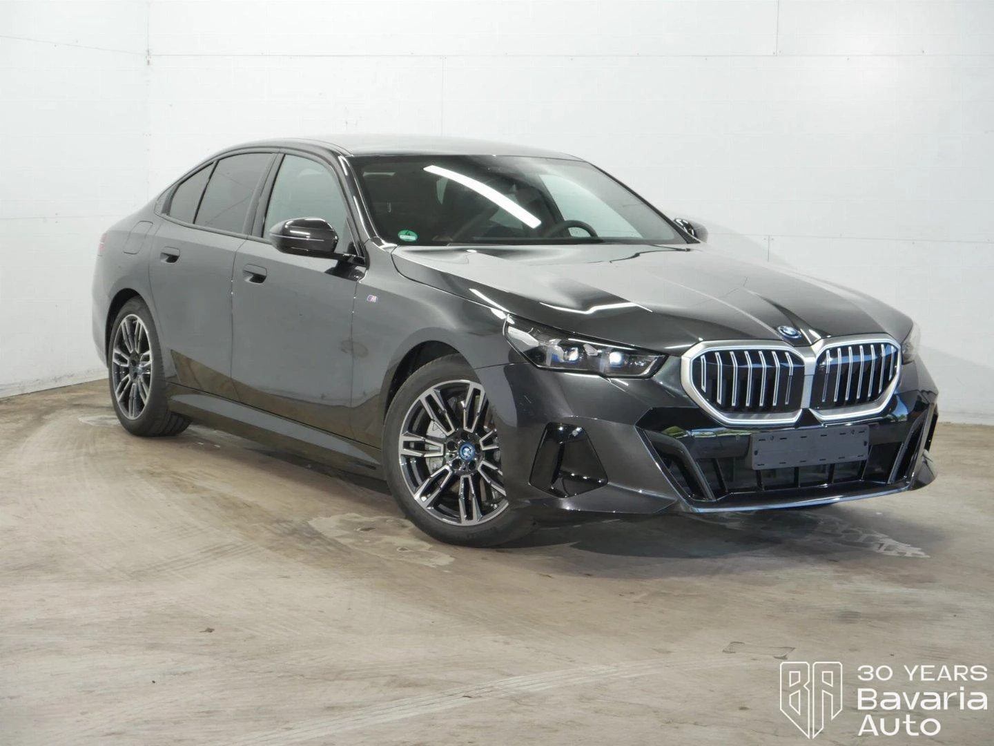 BMW 550 e xDrive M Sport Paket - изображение 4