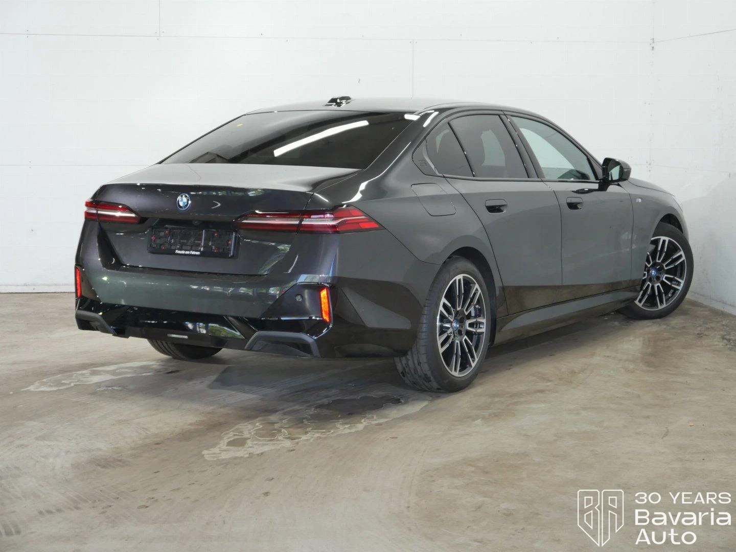 BMW 550 e xDrive M Sport Paket - изображение 3