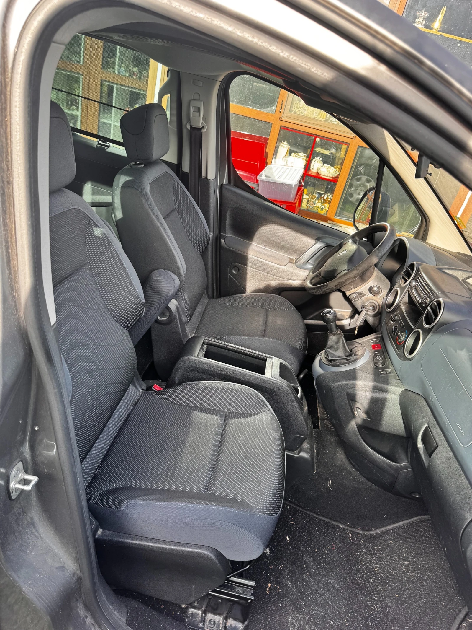 Peugeot Partner Tepee - изображение 9