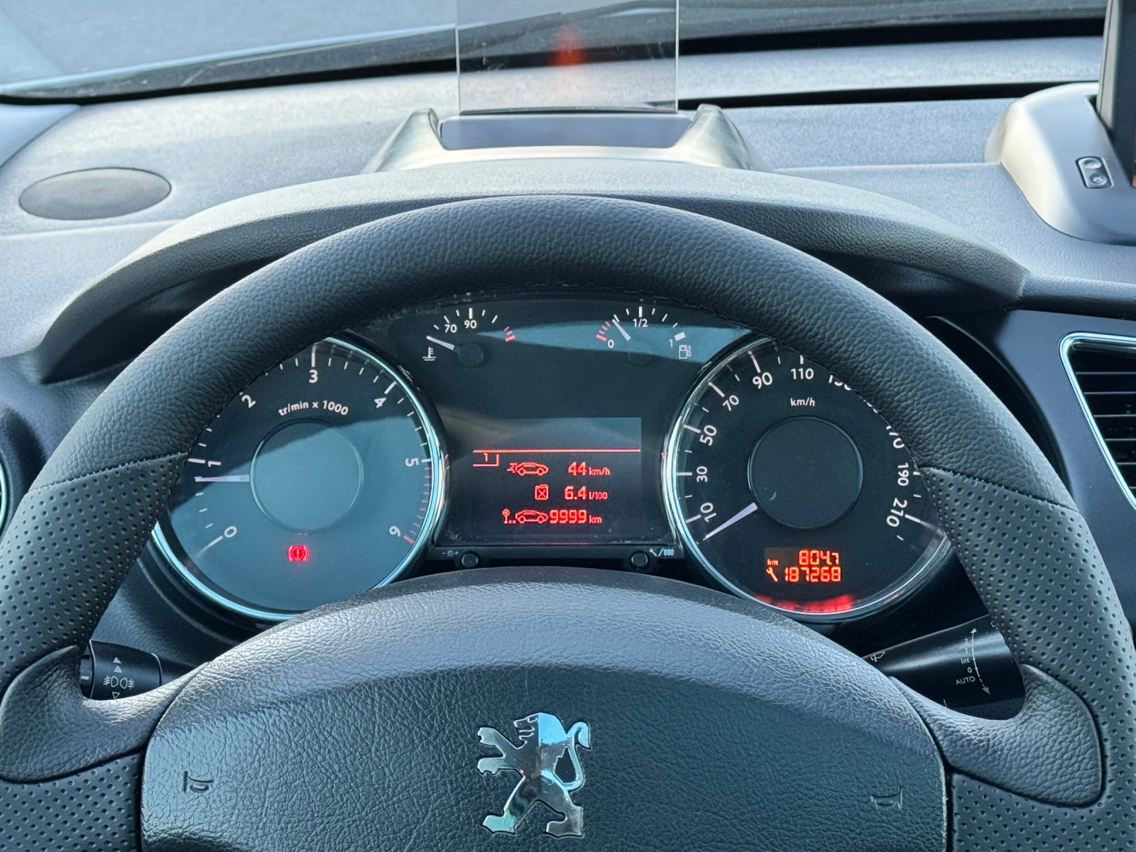 Peugeot 3008 1.6HDI ИТАЛИЯ - изображение 8