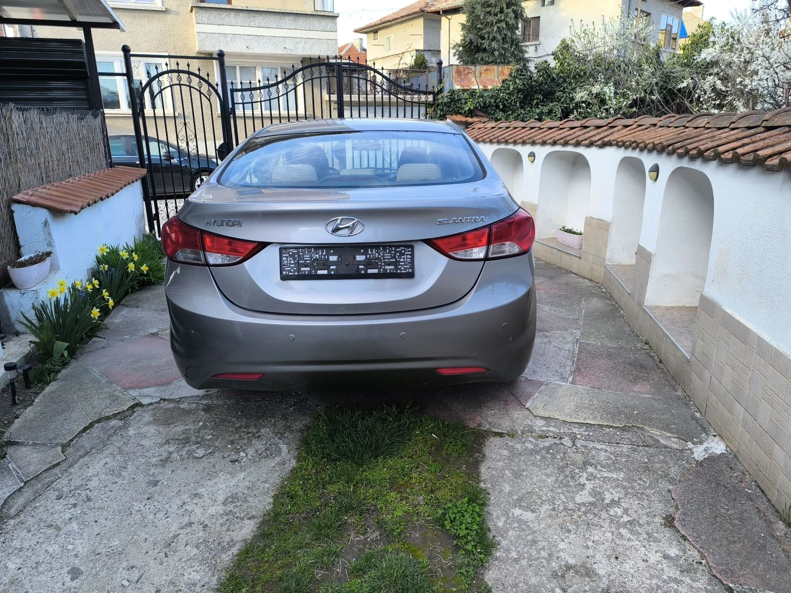 Hyundai Elantra 1.6, снимка 5 - Автомобили и джипове - 54137534