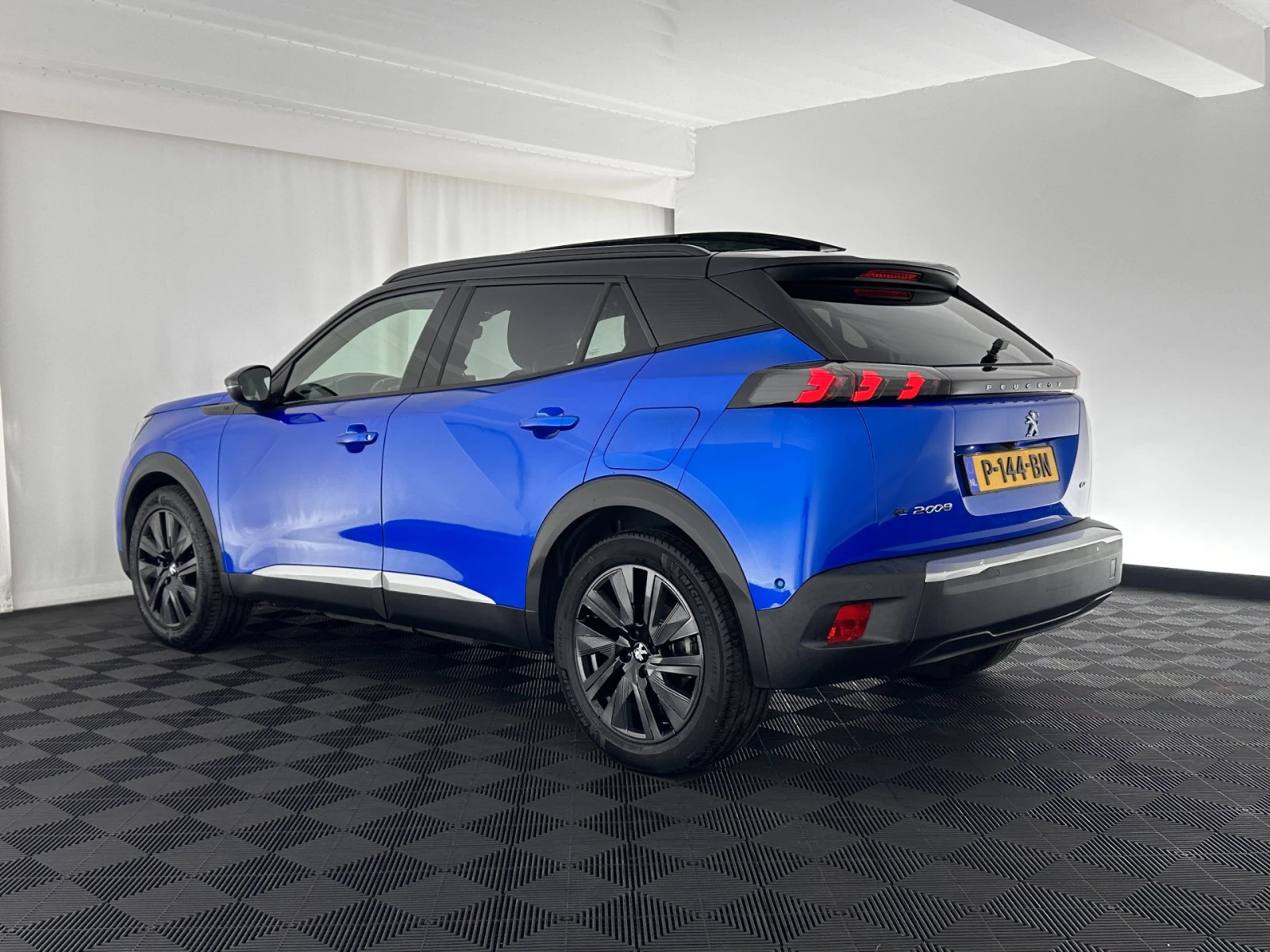 Peugeot 2008 50 kWh GT * PANORAMA*  | Mobile.bg � ����������� 4