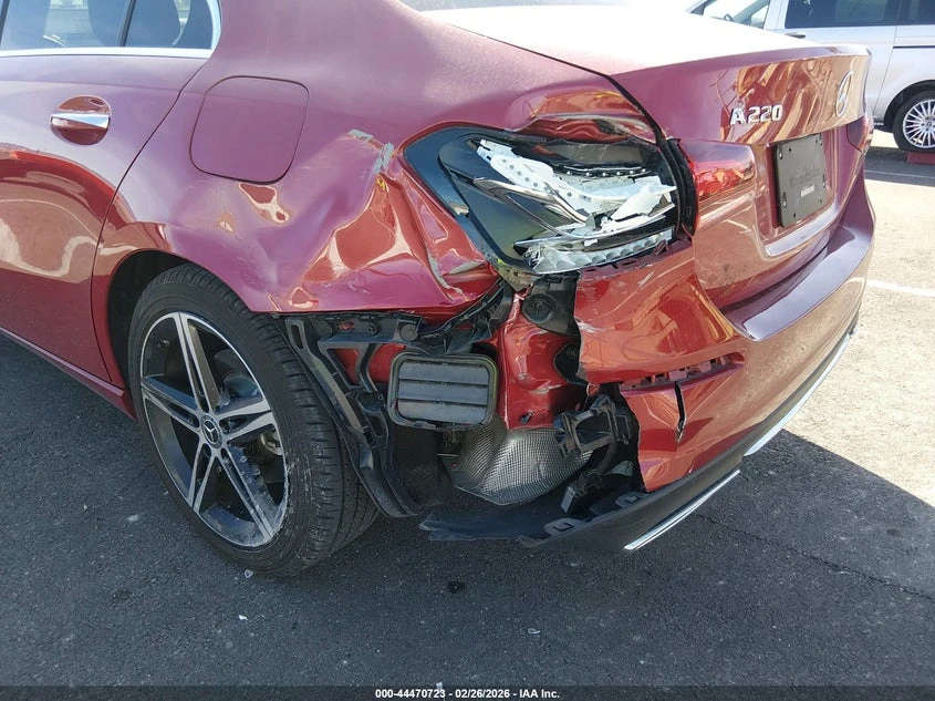 Mercedes-Benz A 220 2.0l, снимка 6 - Автомобили и джипове - 54327408