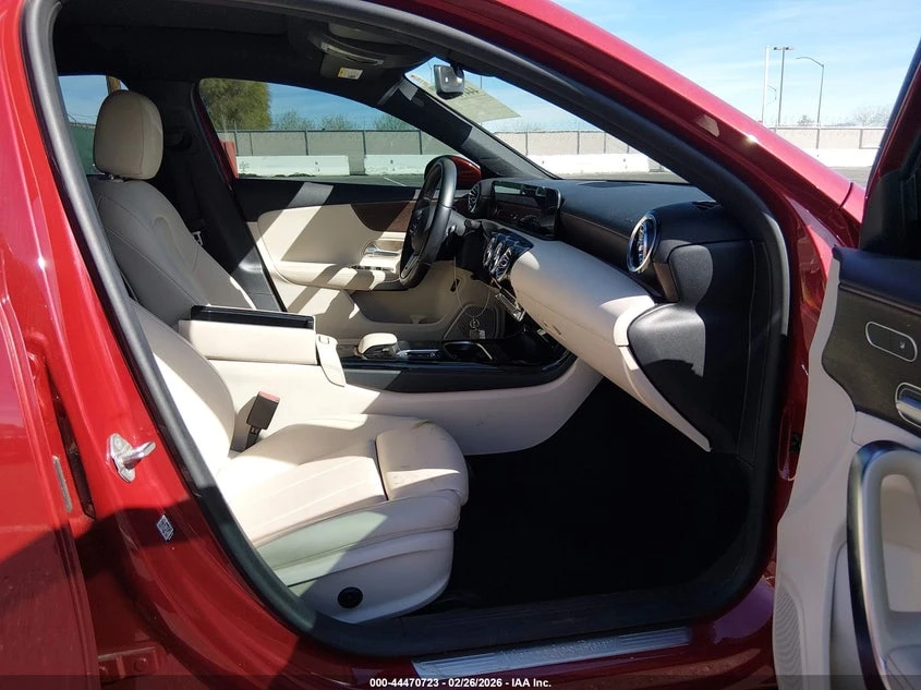 Mercedes-Benz A 220 2.0l, снимка 5 - Автомобили и джипове - 54327408