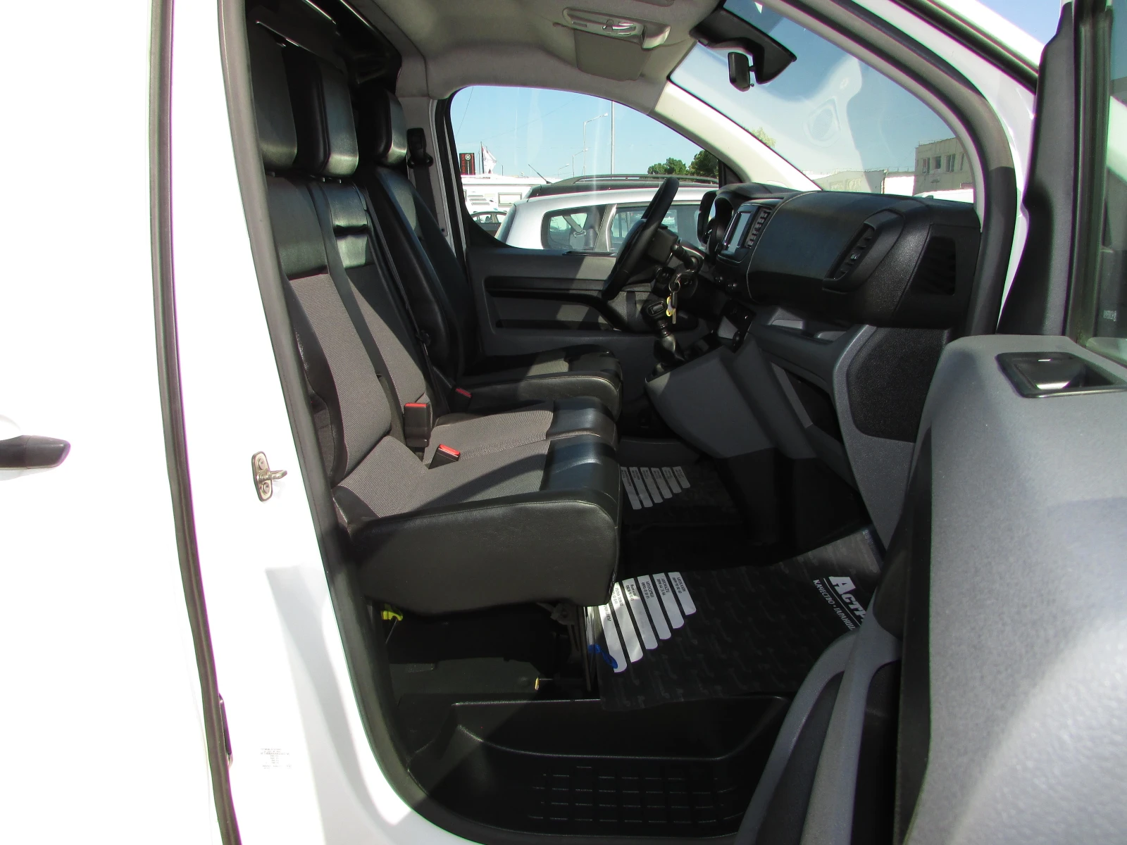Citroen Jumpy 1.6HDI L2H1EU6B, снимка 8 - Автомобили и джипове - 55071775