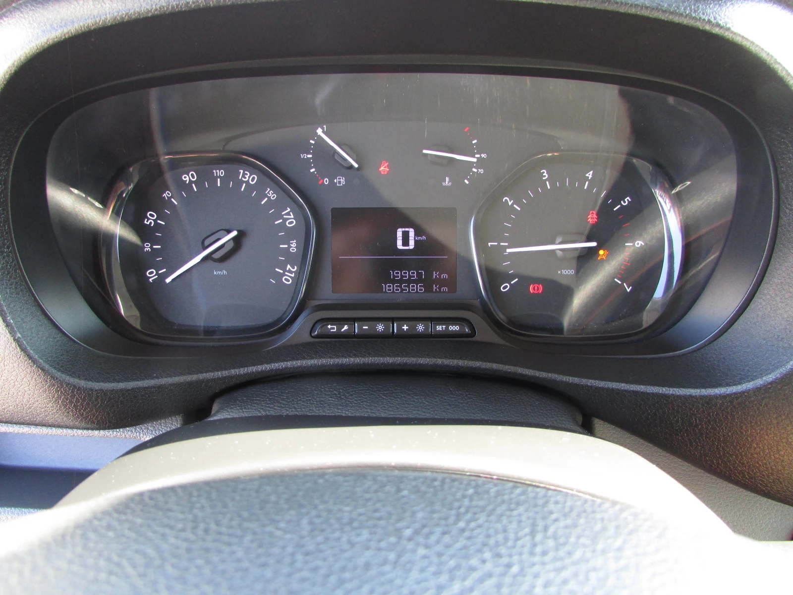 Citroen Jumpy 1.6HDI L2H1EU6B, снимка 12 - Автомобили и джипове - 55071775