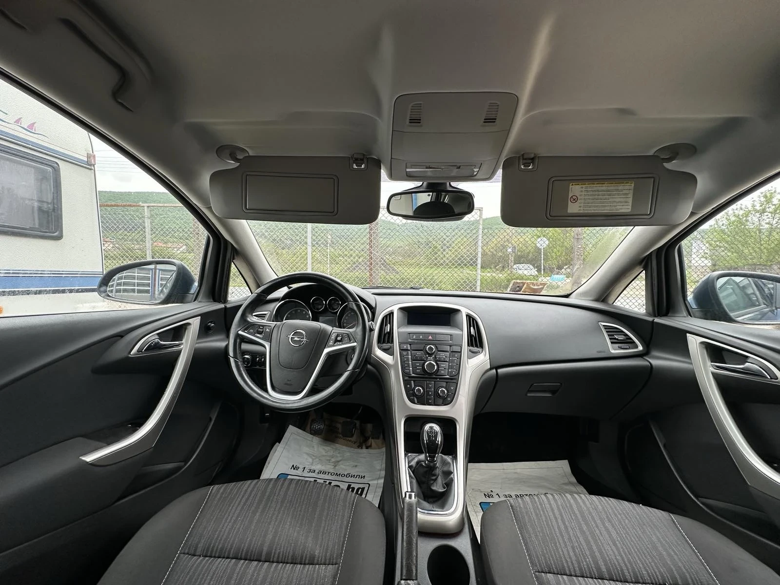 Opel Astra 1.4i 101hp, снимка 5 - Автомобили и джипове - 55253856