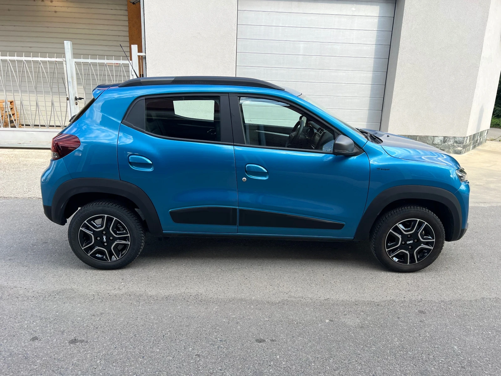 Dacia Spring 25690km, снимка 3 - Автомобили и джипове - 55617662