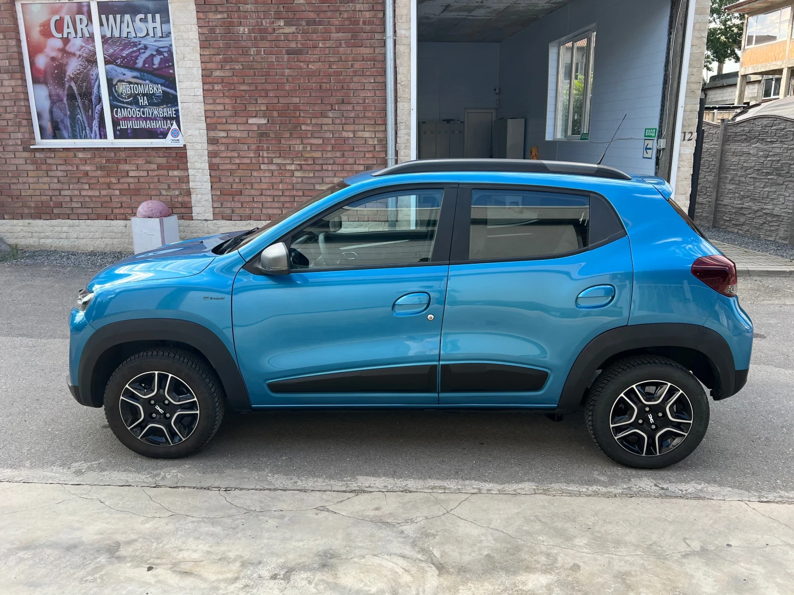 Dacia Spring 25690km, снимка 6 - Автомобили и джипове - 55617662