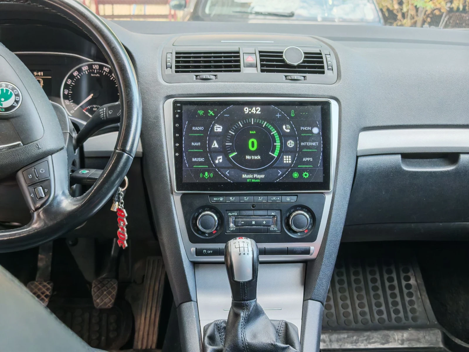 Skoda Octavia 2.0 TDI 4X4 6 скорости, снимка 8 - Автомобили и джипове - 55779464