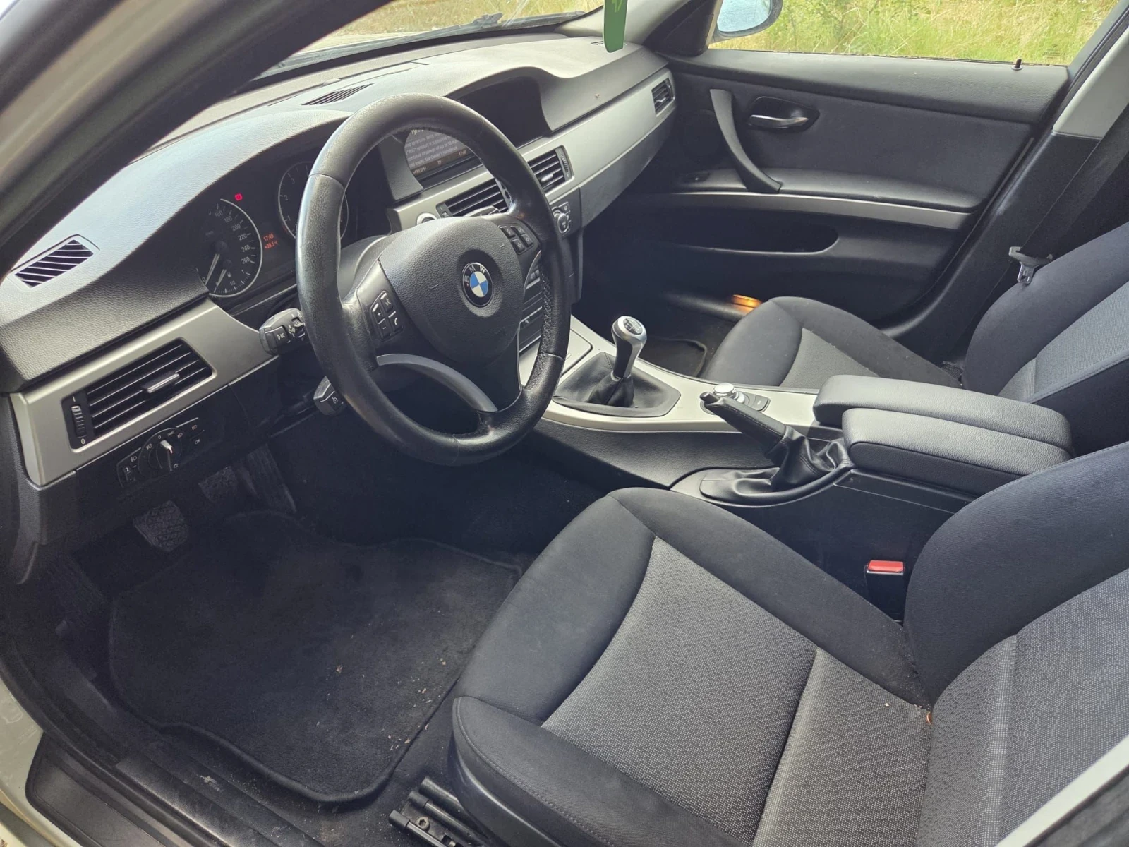 BMW 318 2.0i ПАНОРАМА НАВИГАЦИЯ ПАРКТРОНИЦИ , снимка 9 - Автомобили и джипове - 55794112