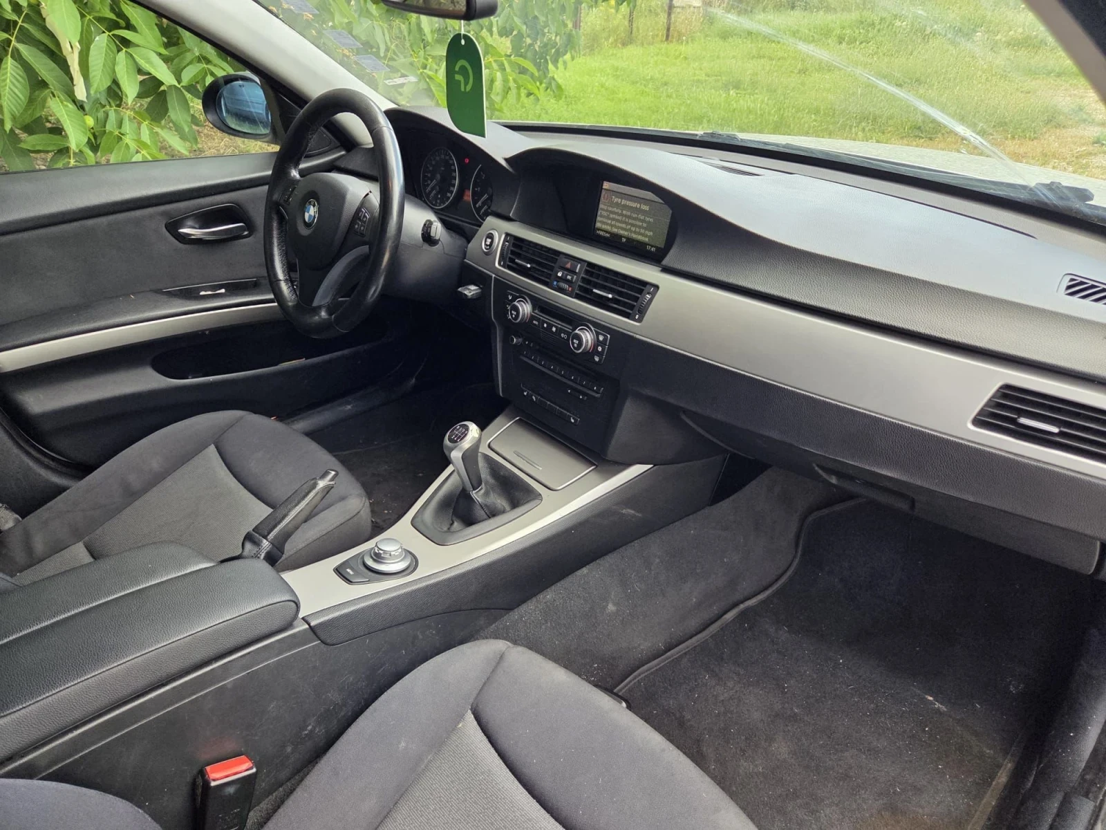 BMW 318 2.0i ПАНОРАМА НАВИГАЦИЯ ПАРКТРОНИЦИ , снимка 10 - Автомобили и джипове - 55794112