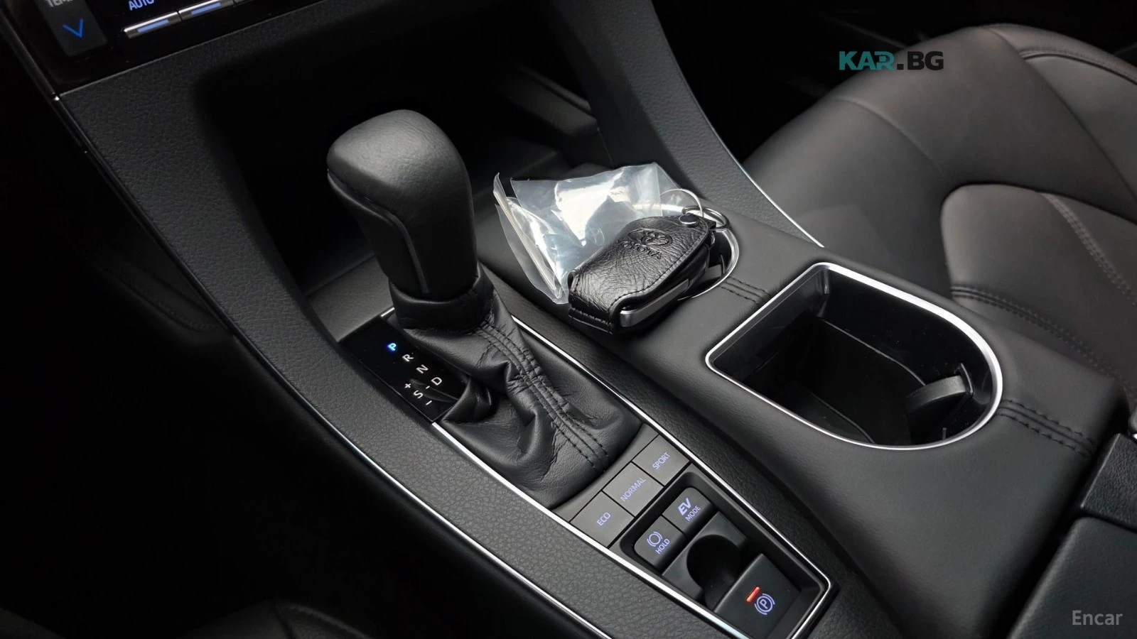 Toyota Avalon 2.5 Hybrid* КОЖА* ПОДГРЕВ* ШИБИДАХ* КАМЕРА* , снимка 8 - Автомобили и джипове - 55787670