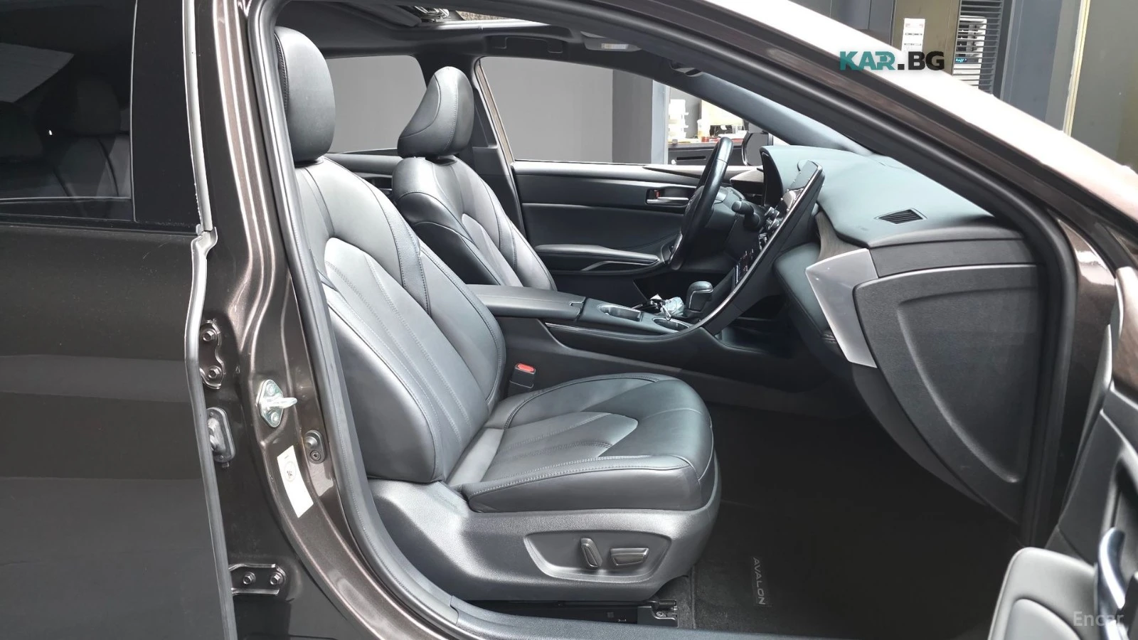 Toyota Avalon 2.5 Hybrid* КОЖА* ПОДГРЕВ* ШИБИДАХ* КАМЕРА* , снимка 10 - Автомобили и джипове - 55787670