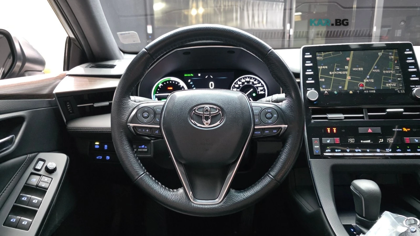 Toyota Avalon 2.5 Hybrid* КОЖА* ПОДГРЕВ* ШИБИДАХ* КАМЕРА* , снимка 12 - Автомобили и джипове - 55787670