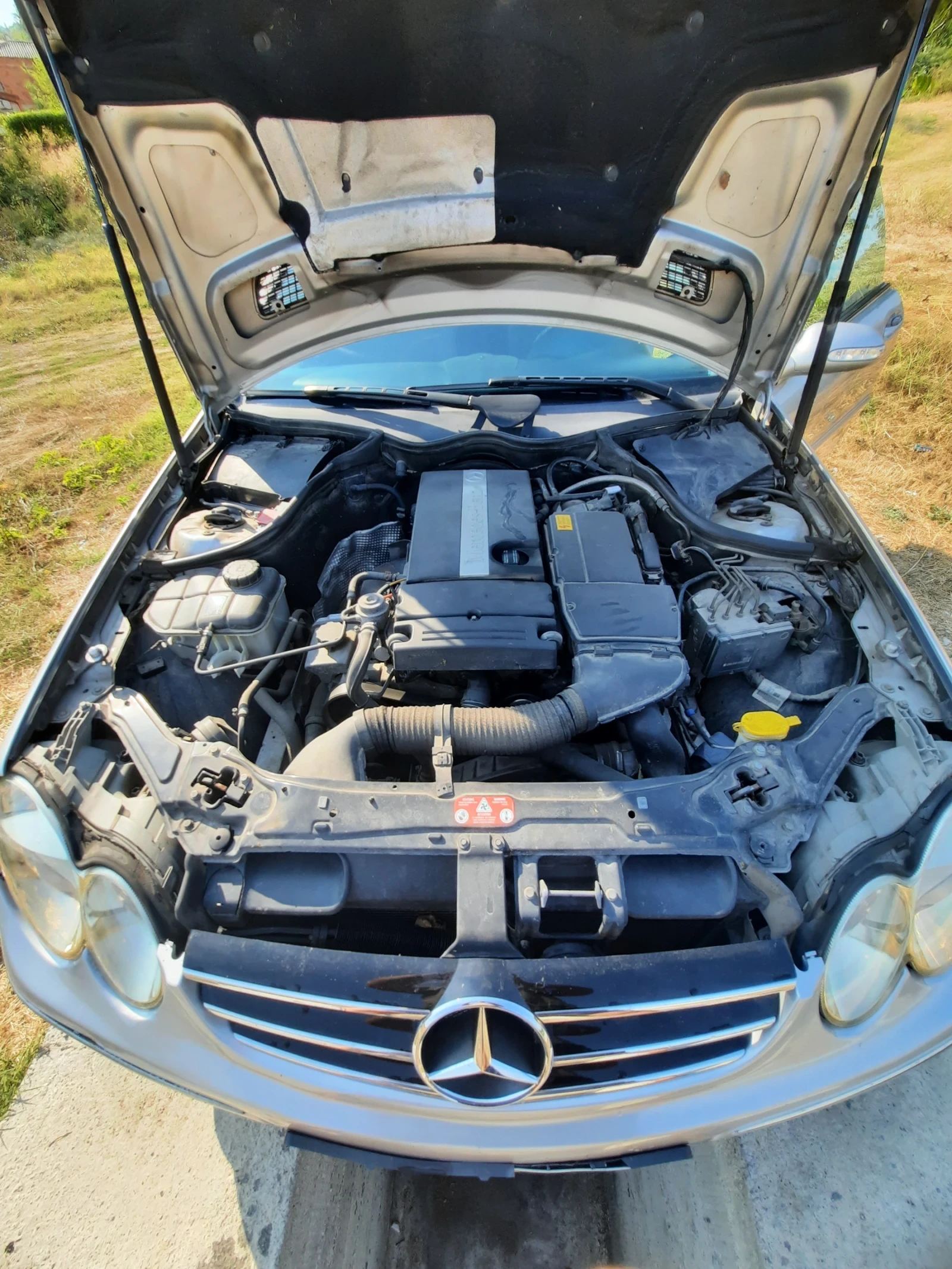 Mercedes-Benz CLK, снимка 4 - Автомобили и джипове - 56249692