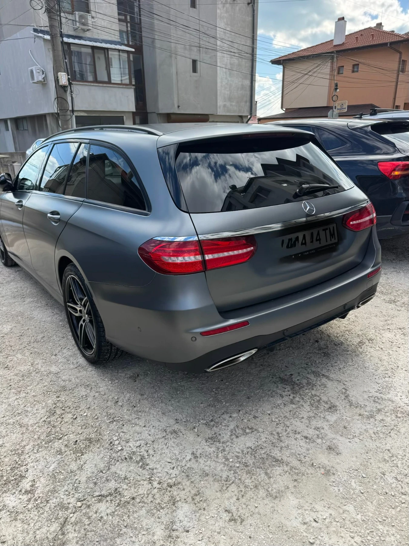 Mercedes-Benz E 400 4 MATIC, снимка 5 - Автомобили и джипове - 56289660