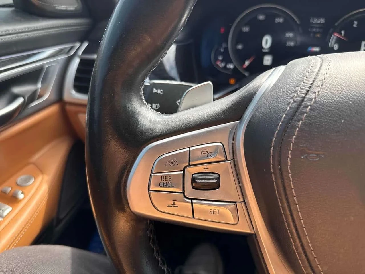 BMW 750, снимка 11 - Автомобили и джипове - 56724400
