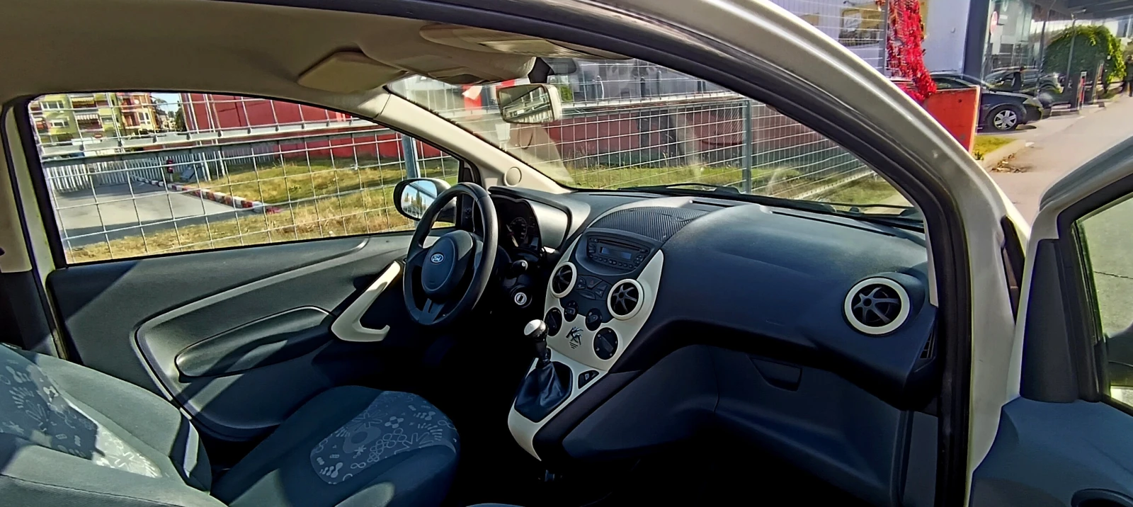 Ford Ka 1.2 i 16V, снимка 4 - Автомобили и джипове - 56748365