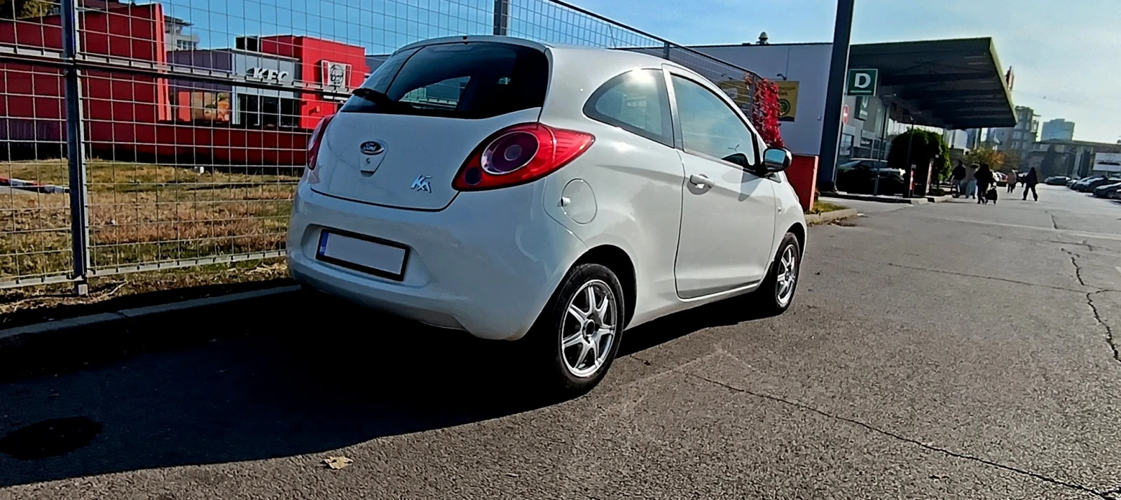 Ford Ka 1.2 i 16V, снимка 3 - Автомобили и джипове - 56748365