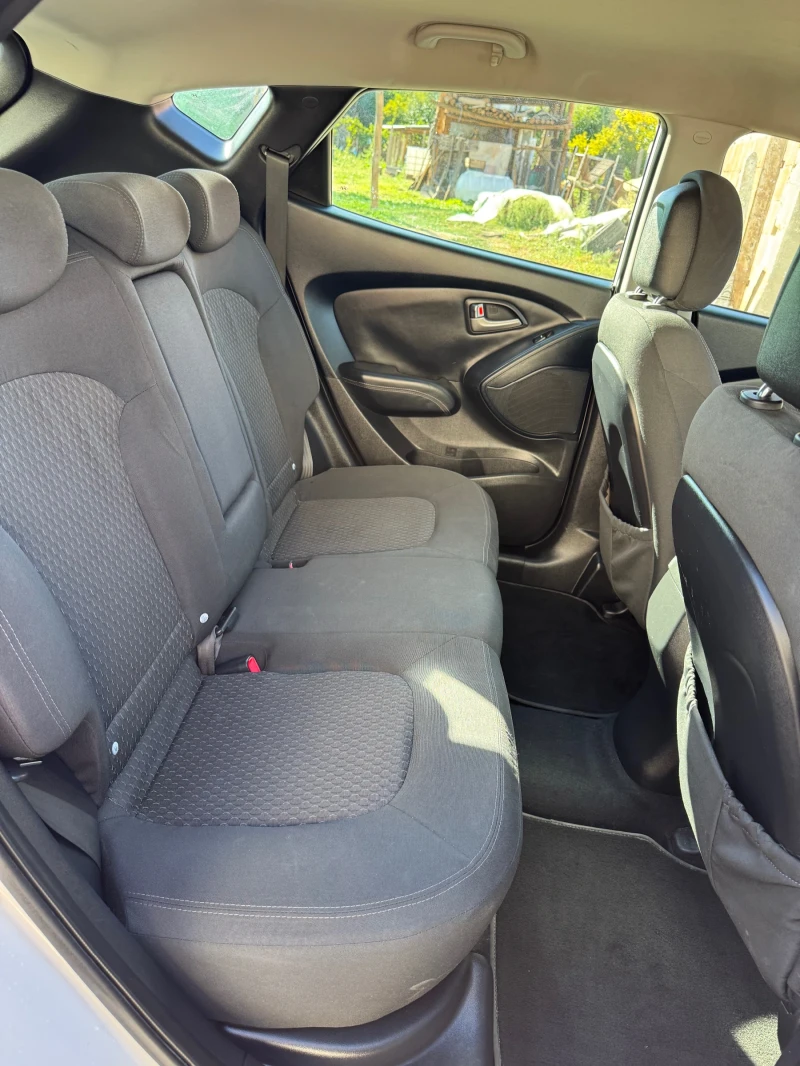 Hyundai IX35, снимка 14 - Автомобили и джипове - 51779394