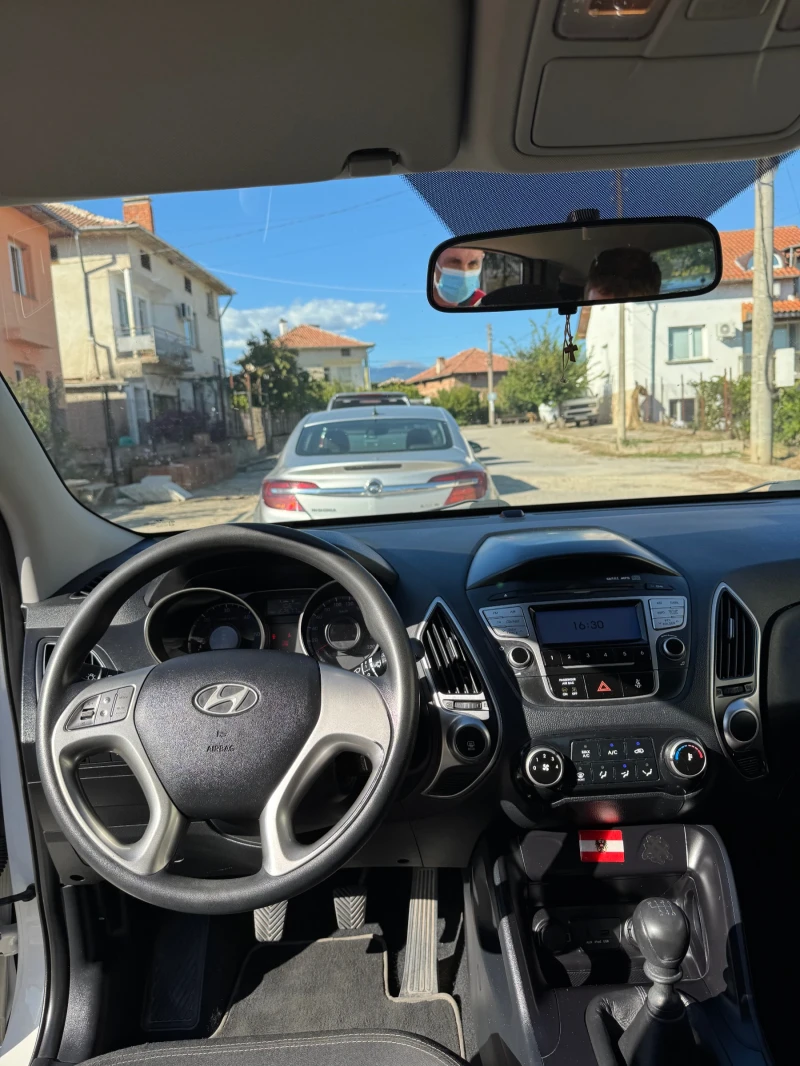 Hyundai IX35, снимка 12 - Автомобили и джипове - 51779394