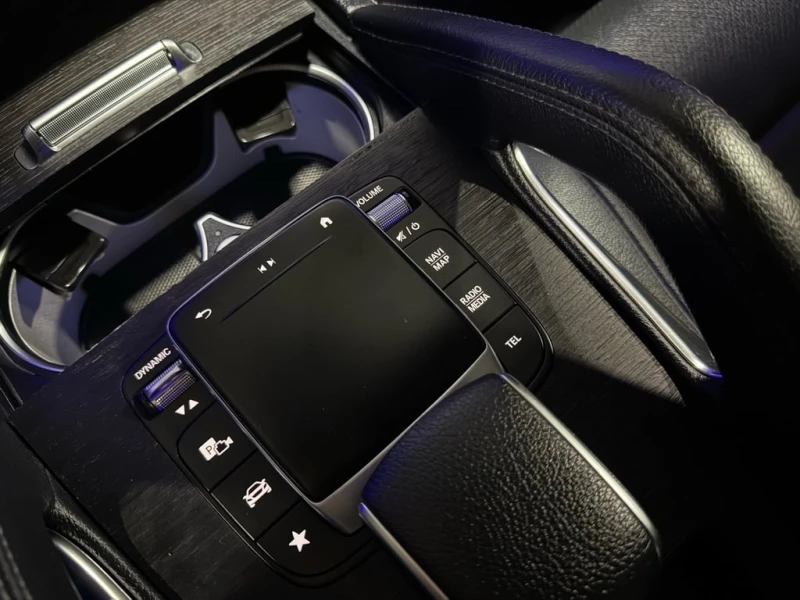 Mercedes-Benz GLE GLE350 4MATIC AMG NIGHT PKG NAVIGATION 360 CAM P R, снимка 14 - Автомобили и джипове - 52804937