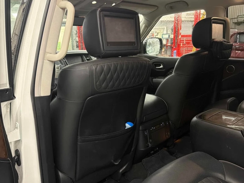 Infiniti QX80 * LUXE 7 Passenger * CARFAX * БЕЗ ПЪРВОНАЧАЛНА ВНО, снимка 10 - Автомобили и джипове - 52828824