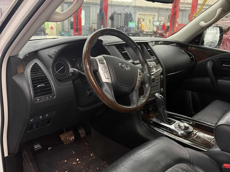 Infiniti QX80 * LUXE 7 Passenger * CARFAX * БЕЗ ПЪРВОНАЧАЛНА ВНО, снимка 5 - Автомобили и джипове - 52828824