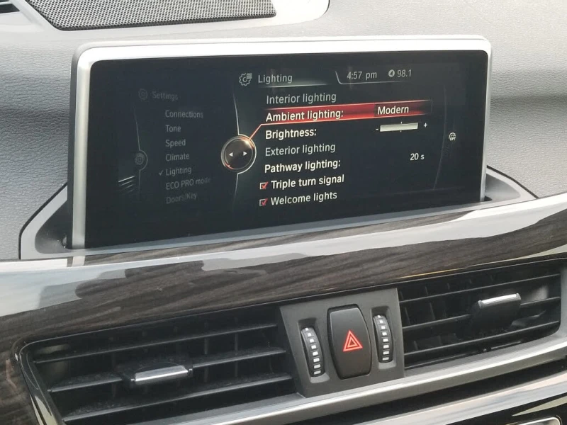 BMW X1 BMW X1 xDrive28i* АвтоКредит* (Цена до БГ), снимка 13 - Автомобили и джипове - 53043634