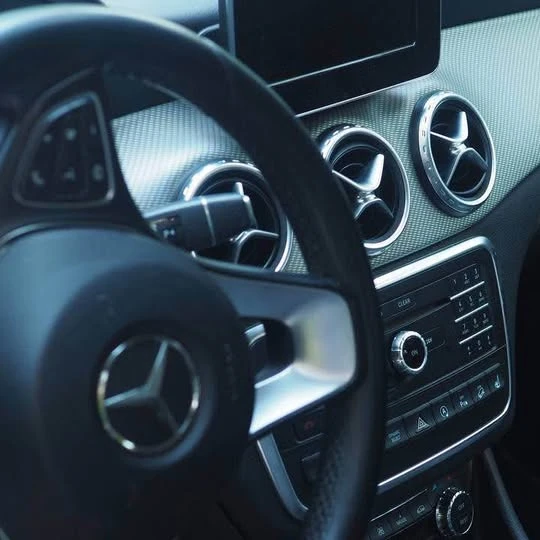 Mercedes-Benz GLA 200, снимка 9 - Автомобили и джипове - 52654519