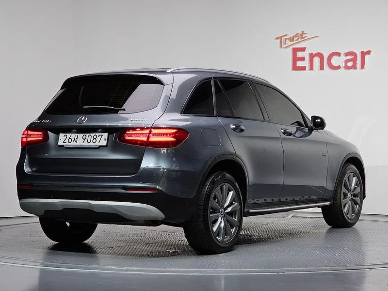Mercedes-Benz GLC GLC350e 4MATIC Premium| 275к.с.| ВКЛ.ТЕХНОТЕСТ, снимка 2 - Автомобили и джипове - 55222038
