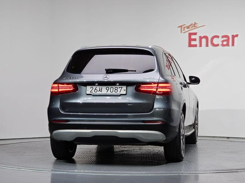 Mercedes-Benz GLC GLC350e 4MATIC Premium| 275к.с.| ВКЛ.ТЕХНОТЕСТ, снимка 4 - Автомобили и джипове - 55222038