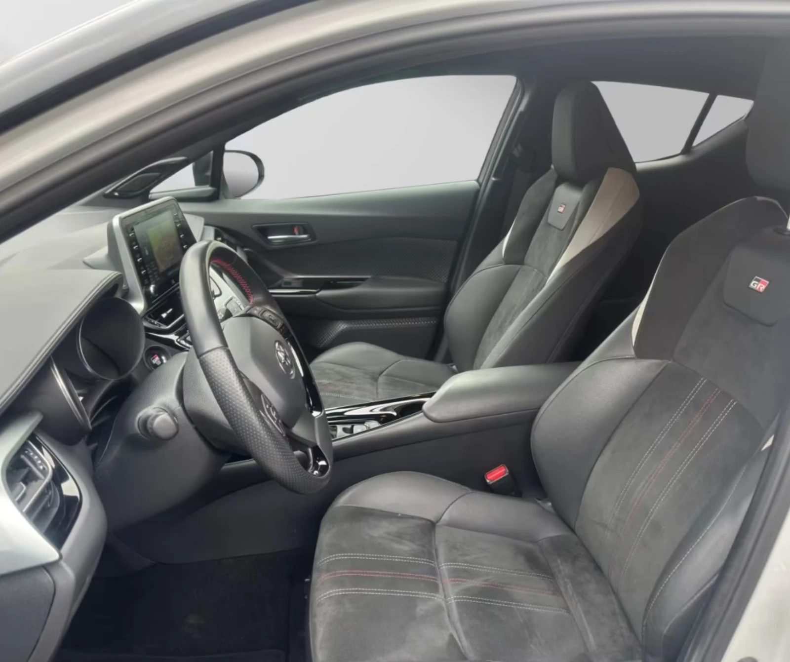 Toyota C-HR 2.0 Hybrid GR Sport - изображение 7