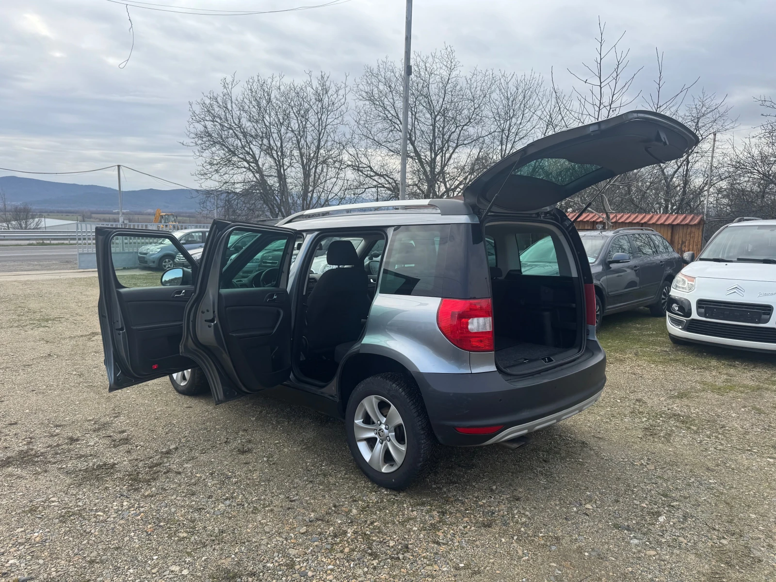Skoda Yeti 2.0TDI 244000km.100% | Mobile.bg � ����������� 11