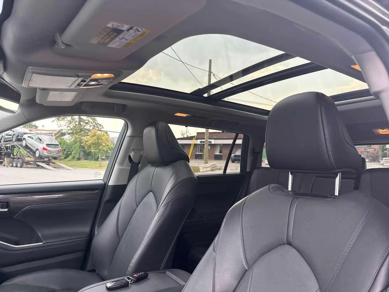 Toyota Highlander Limited  CARFAX, снимка 11 - Автомобили и джипове - 53712629